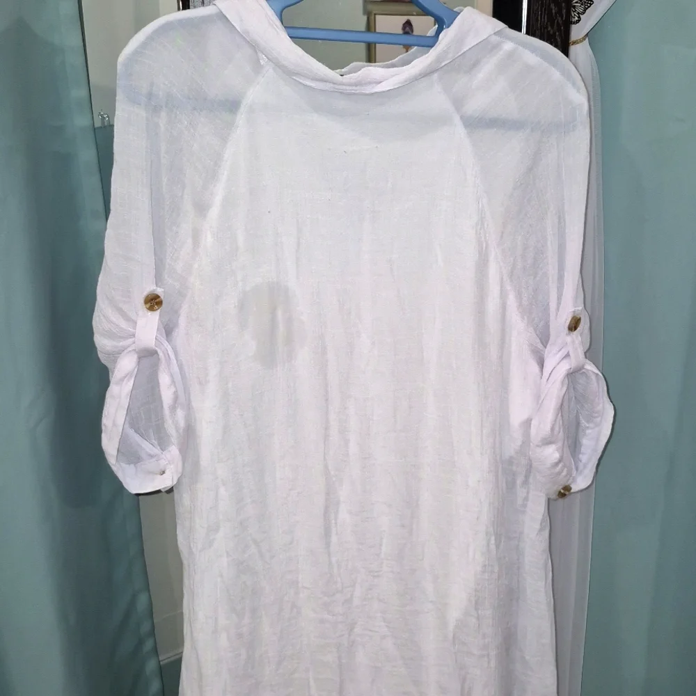 Mlle Gabrielle White Dress with Brown Buttons, A Lining & Front Pocket . - Picture 4 of 5